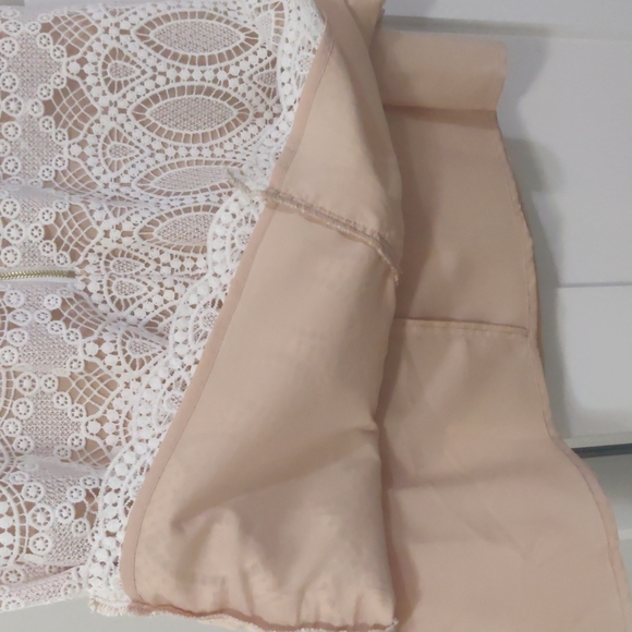 Eliza J Lace Cap Sleeve Shift Dress - Picture 8 of 12